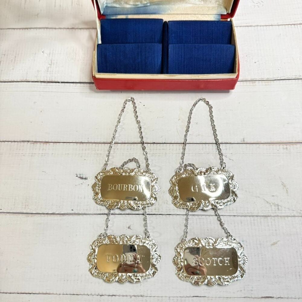 Leonard Decanter Tags 4 Piece Set Hanging Silver Plated In Original Red Box